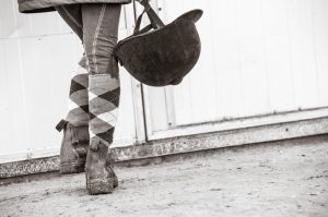 It is sometimes cold when waiting for your riding lesson.